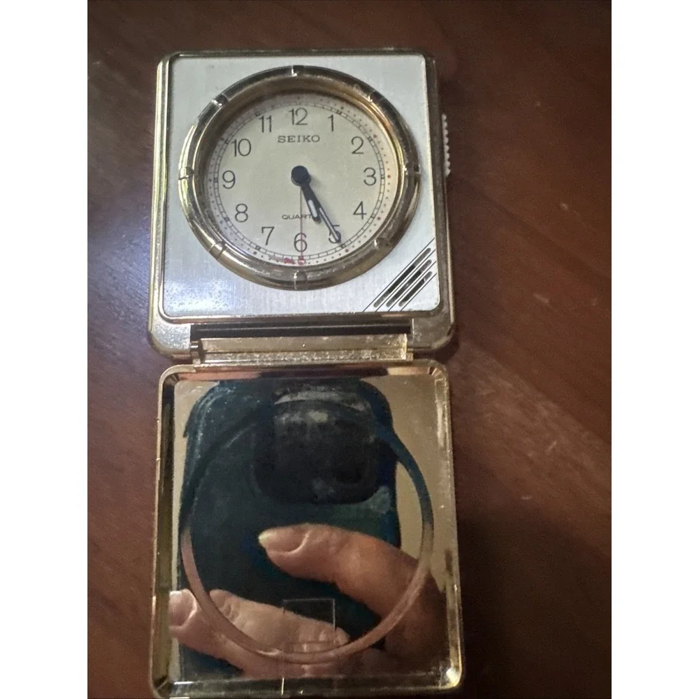 Vintage 80s Seiko Quartz Travel Alarm Clock Gold Square Ultra Thin Japan QUH301G